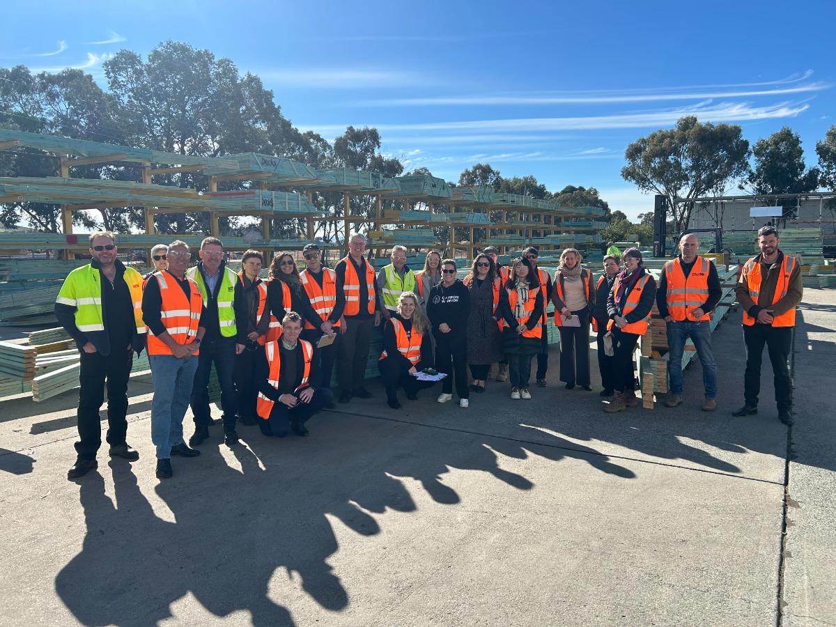 FTMA was pleased to welcome delegates from across the ACT Government, including representatives from the Suburban Land Agency, housing, infrastructure, building surveying, sustainability and policy teams, for a tour of several leading frame and truss manufacturing facilities.